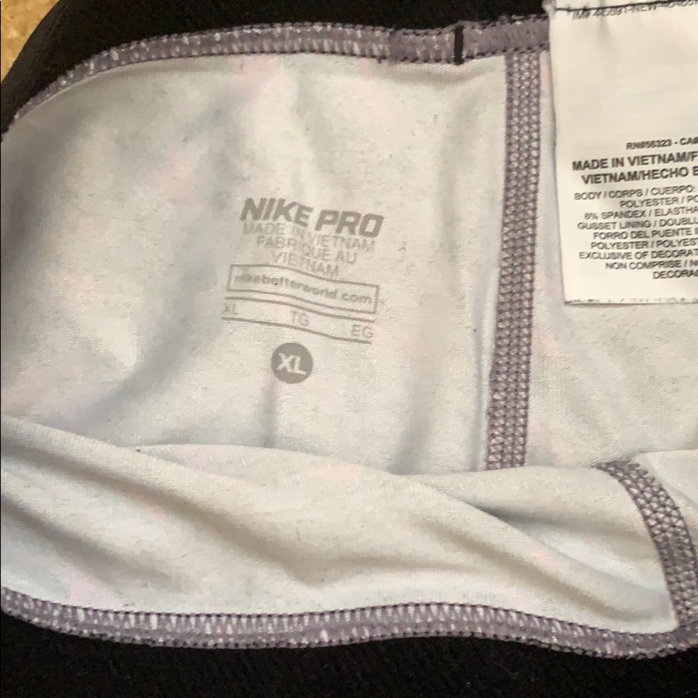 Nike Pro Capri - Picture 3 of 4